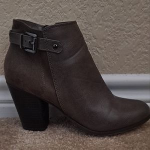 SODA sculpture ankle boots